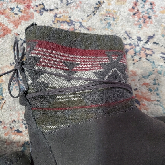 TOMS booties - Picture 4 of 7
